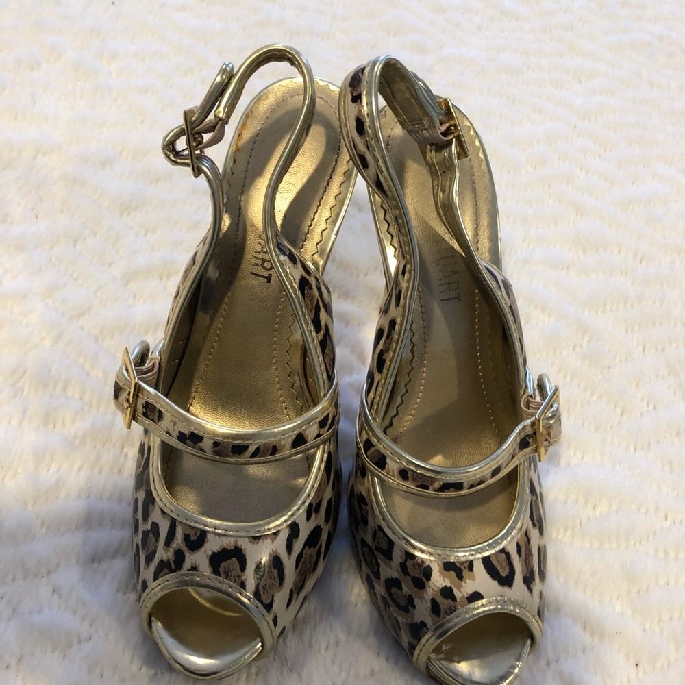 Colin Stuart Chetah Print Peep Toe Slingback Heels